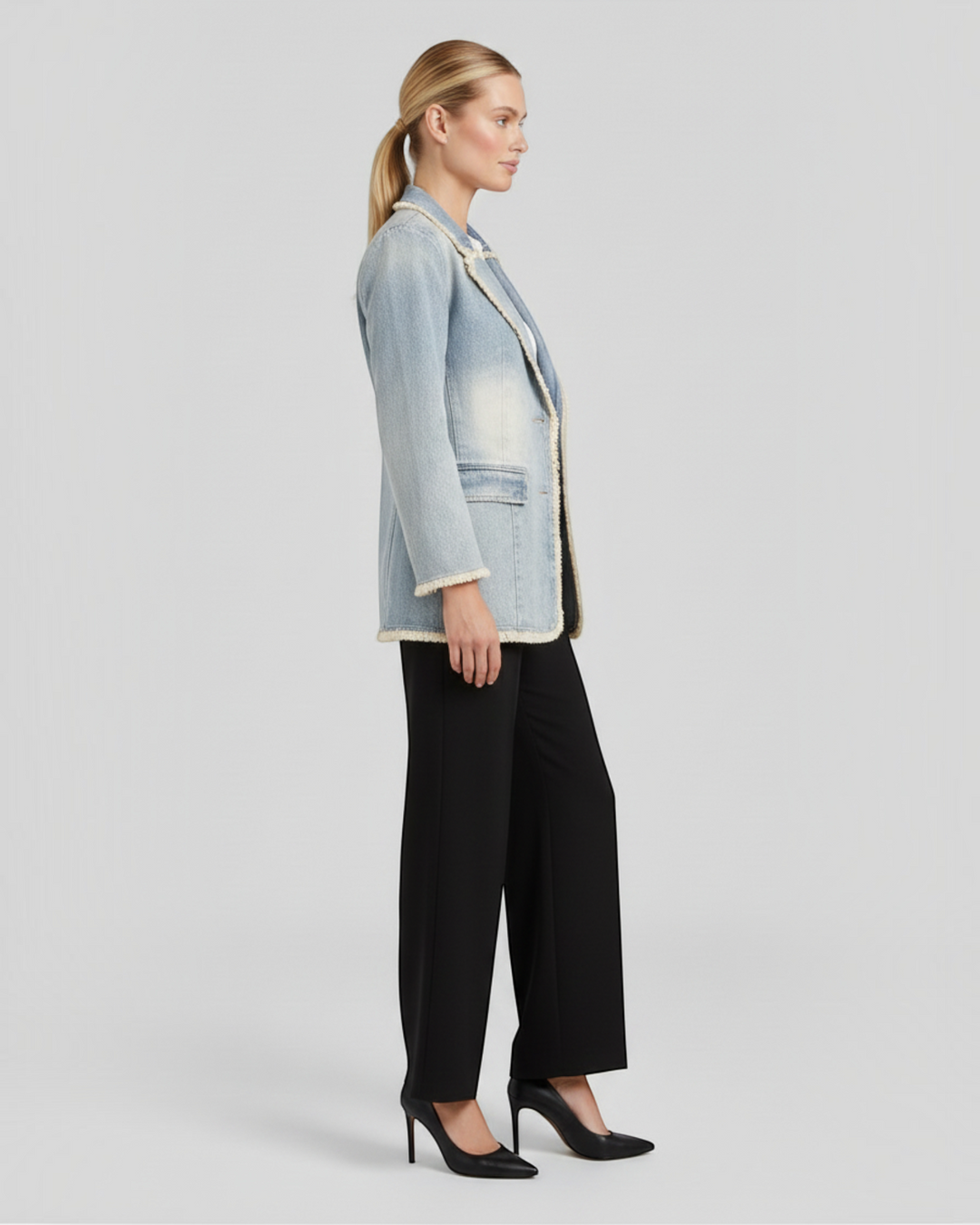 ANNA – Blazer oversize con bordi sfrangiati