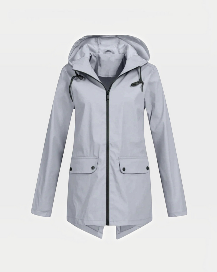 Luna Moda IOLANDA light grey breathable waterproof jacket with hood, front zipper, and flap pockets.