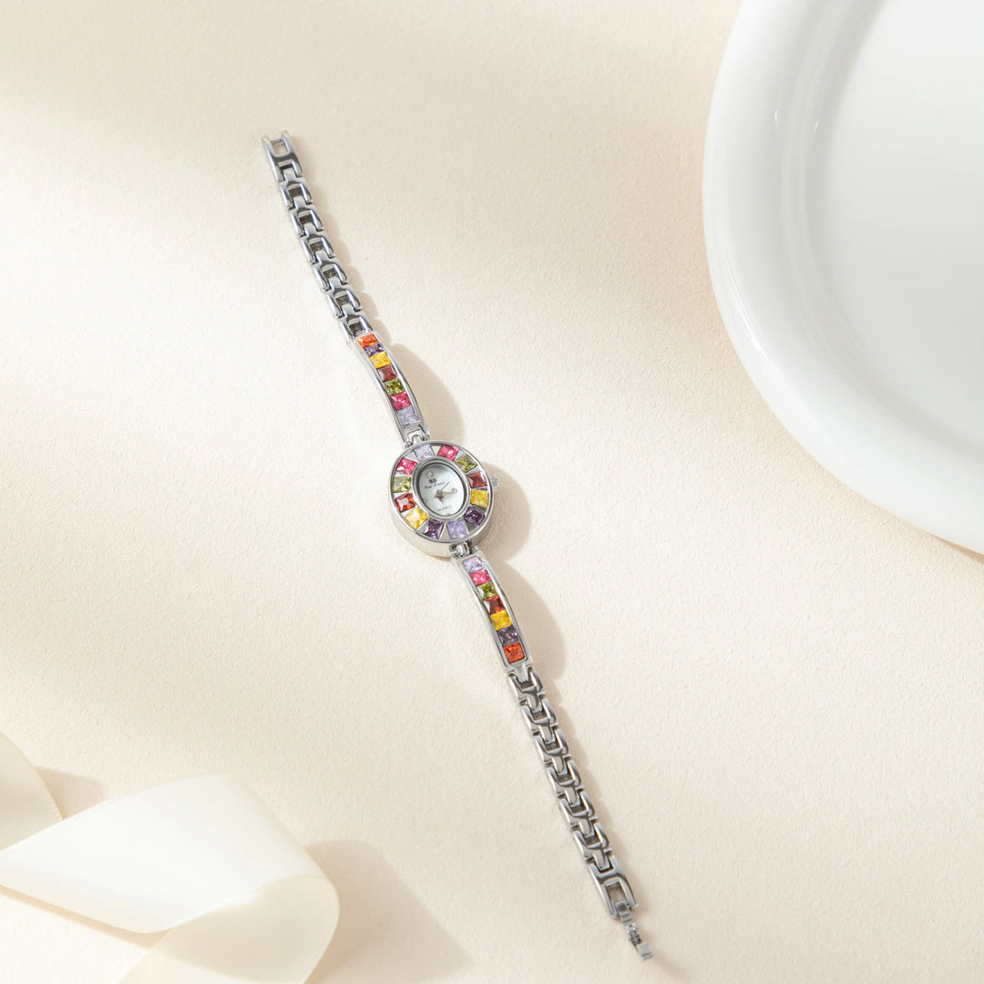 LUNA – Orologio dal design vibrante con dettagli dorati