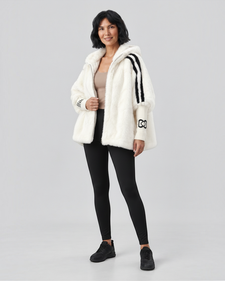 CAROLINA – Giacca con cappuccio e dettagli a contrasto