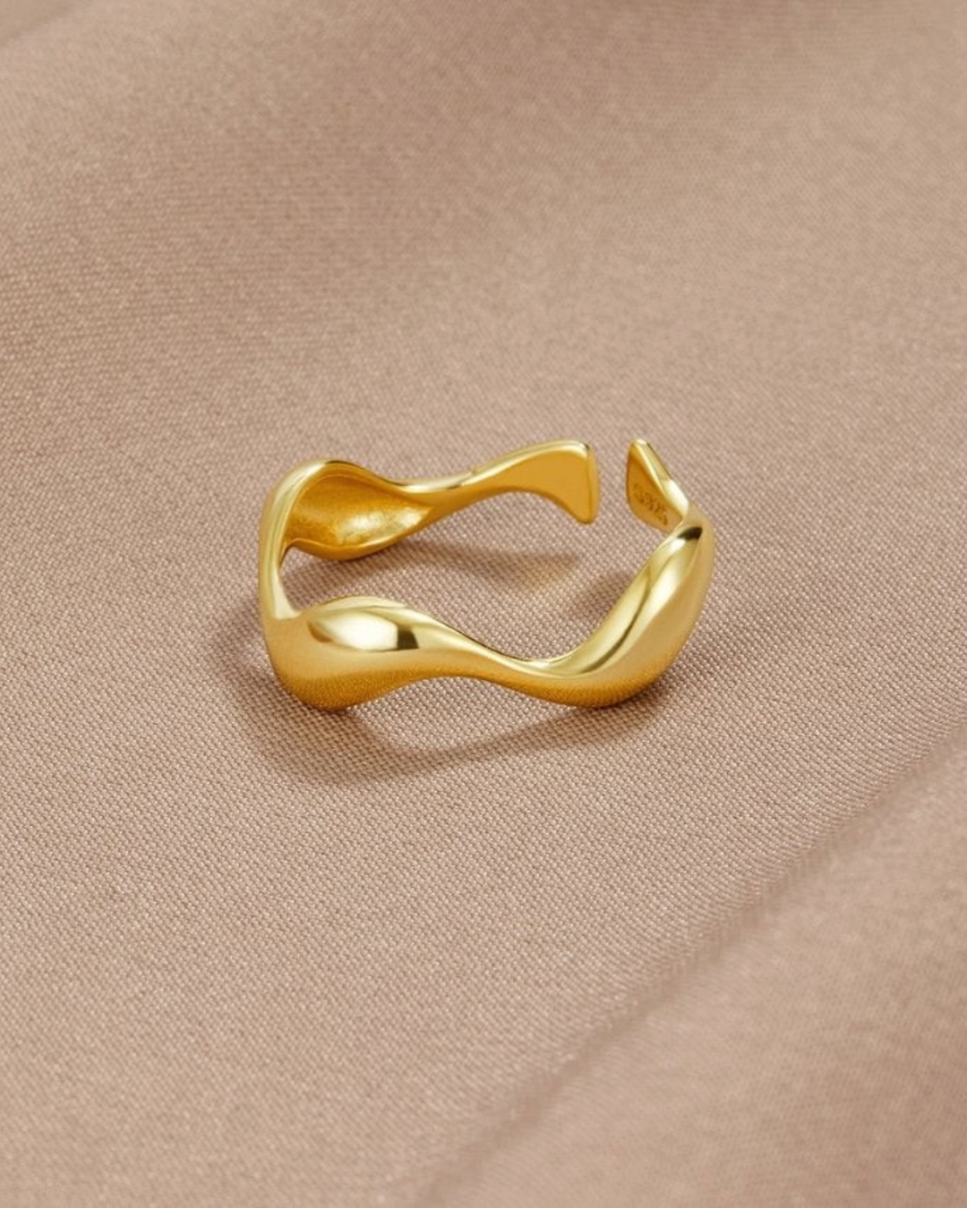 Ondina – Anello a onda oro 18K | Luna Moda