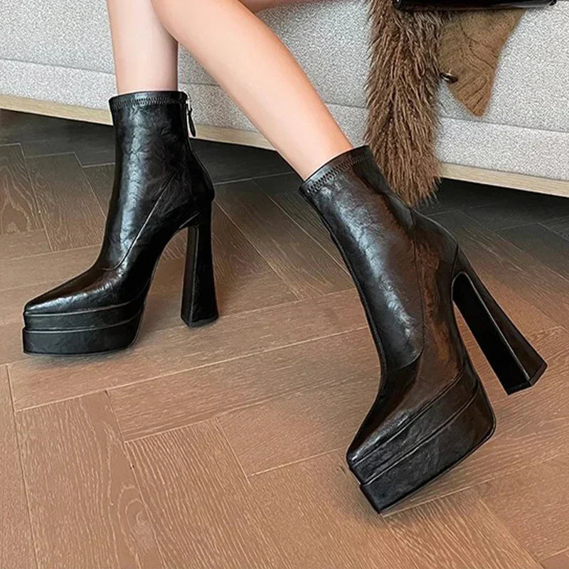 Caterina – Stivaletto con plateau