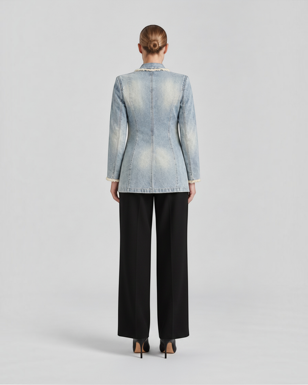 ANNA – Blazer oversize con bordi sfrangiati