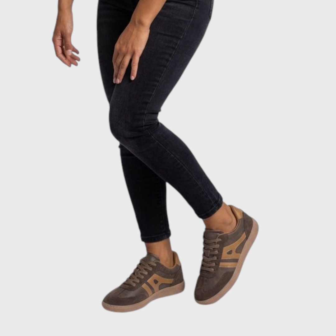 Lia – Sneakers casual in beige | Luna Moda