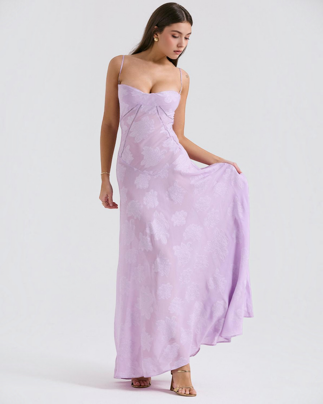 Luna Moda maxi dress in light purple with a sweetheart neckline and subtle floral jacquard pattern on a model
