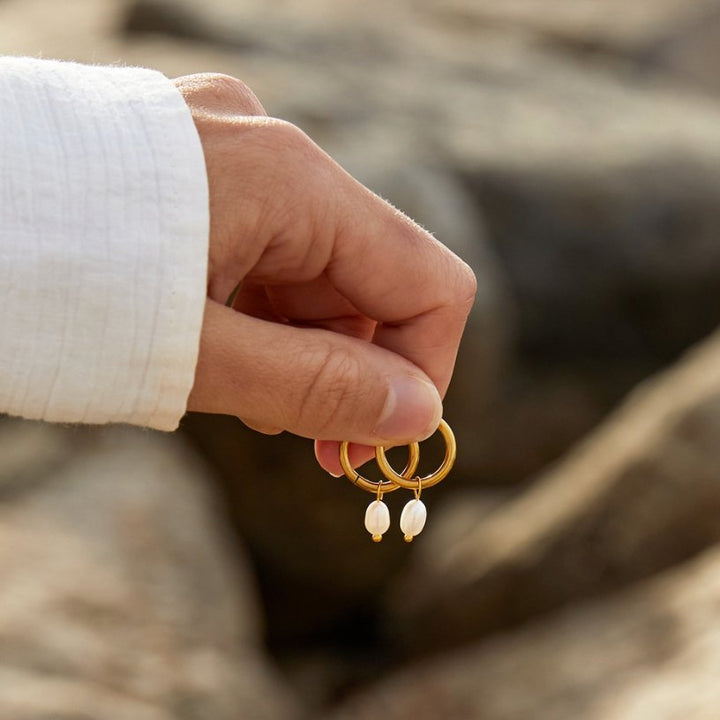 Orecchini a cerchio Bella in perle d&