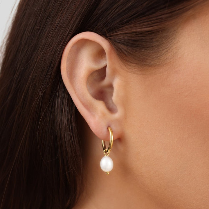 Orecchini a cerchio Bella in perle d&
