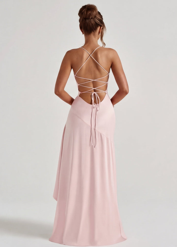 Muse – abito drappeggiato con spacco alto e legami incrociati