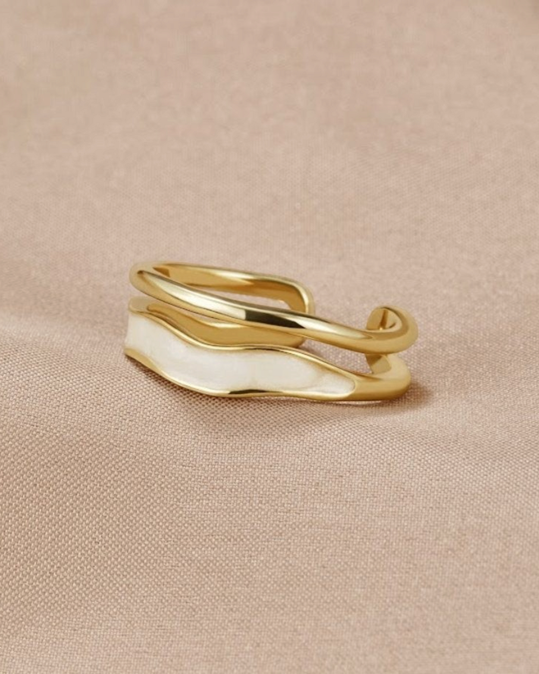 Sara – Anello a strati dorato, dettaglio | Luna Moda