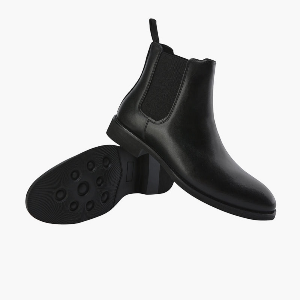 Luna Moda black leather Chelsea boot with elastic side panels and a durable textured rubber sole
