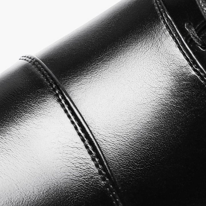 Luna Moda Ettore black leather loafers featuring fine stitching detail on the upper for an elegant casual look.