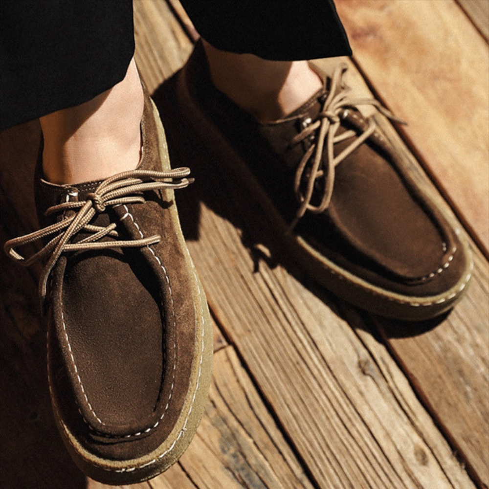 Luna Moda BRYAN brown suede leather lace-up moccasins with visible stitching and rubber soles on wooden floor