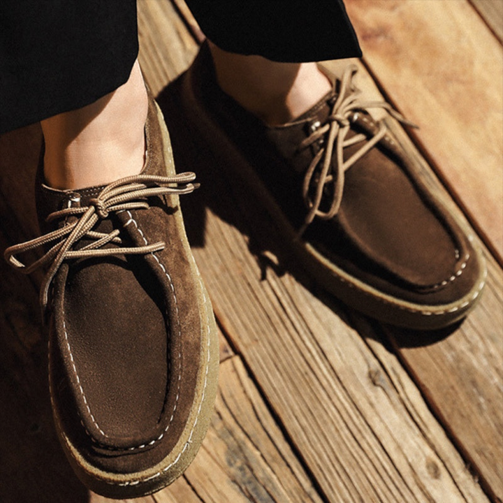 Luna Moda BRYAN brown suede leather lace-up moccasins with visible stitching and rubber soles on wooden floor