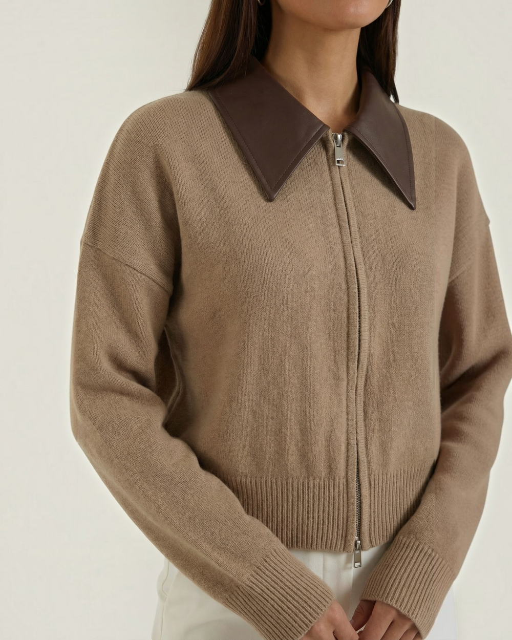 Luna Moda cropped cardigan in beige knit with a brown contrast collar and double zip front closure