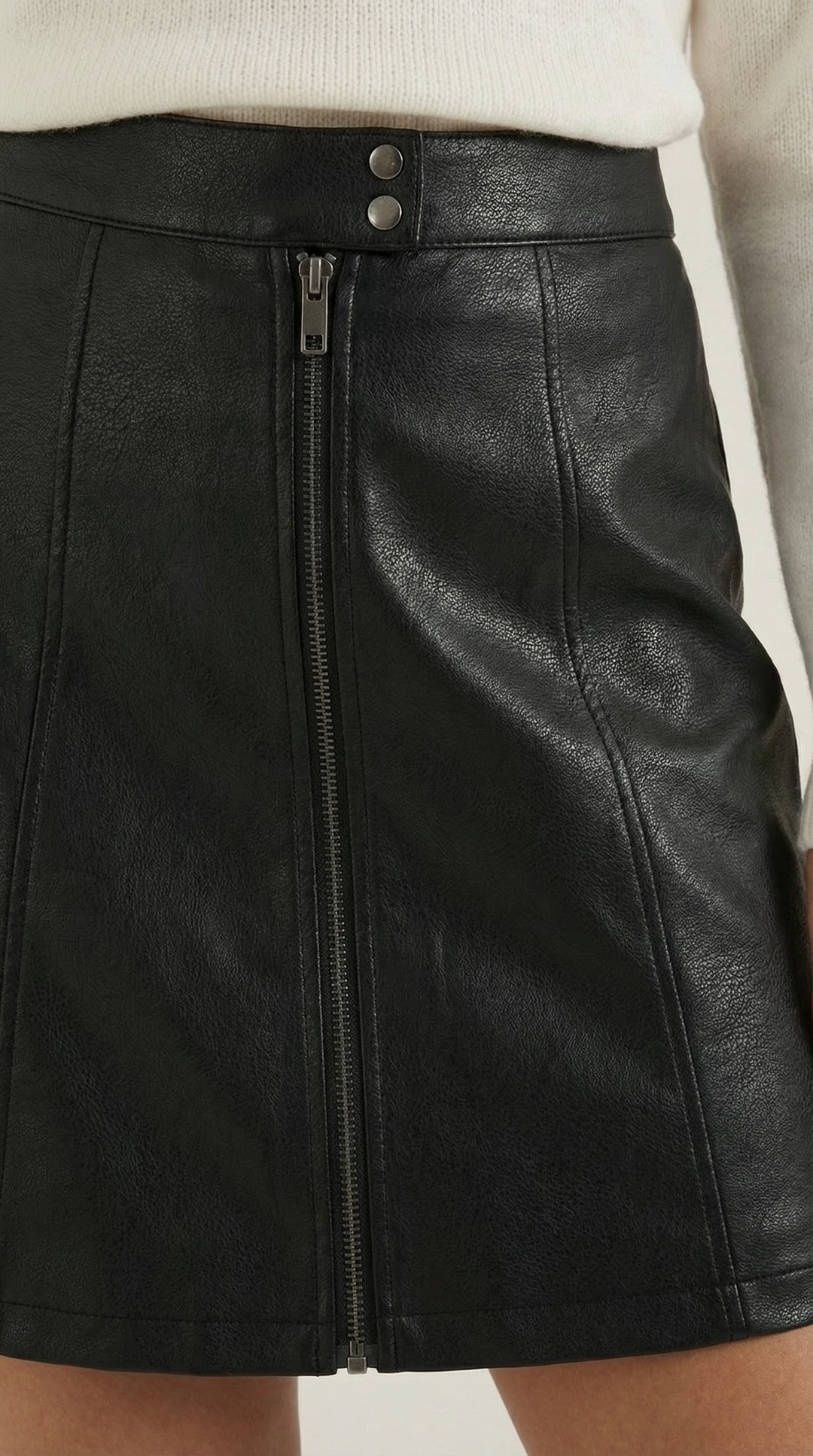 JOCELYN – Minigonna in pelle vegana con zip frontale