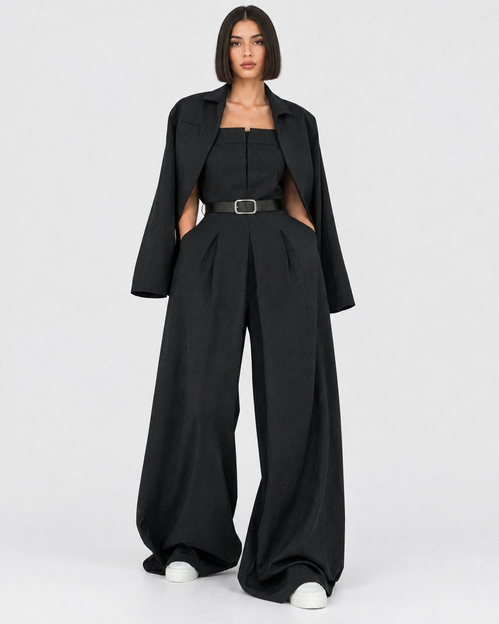 Luna Moda Maria black three-piece suit featuring a structured bustier, tailored jacket, and wide-leg trousers.