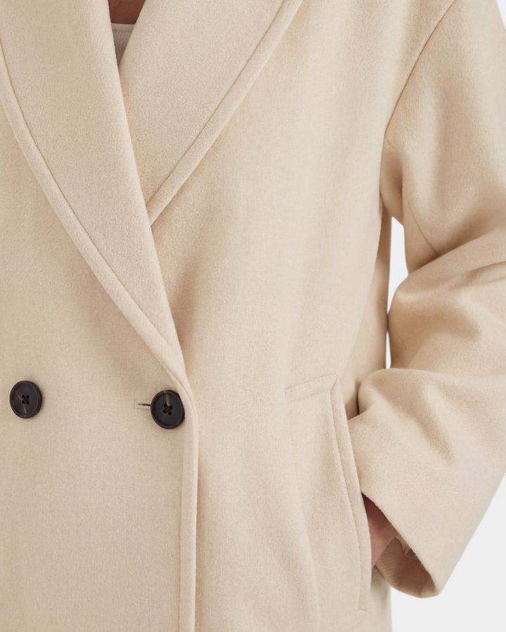 Luna Moda Corinna oversized beige wool coat with wide lapels and double-breasted button closure