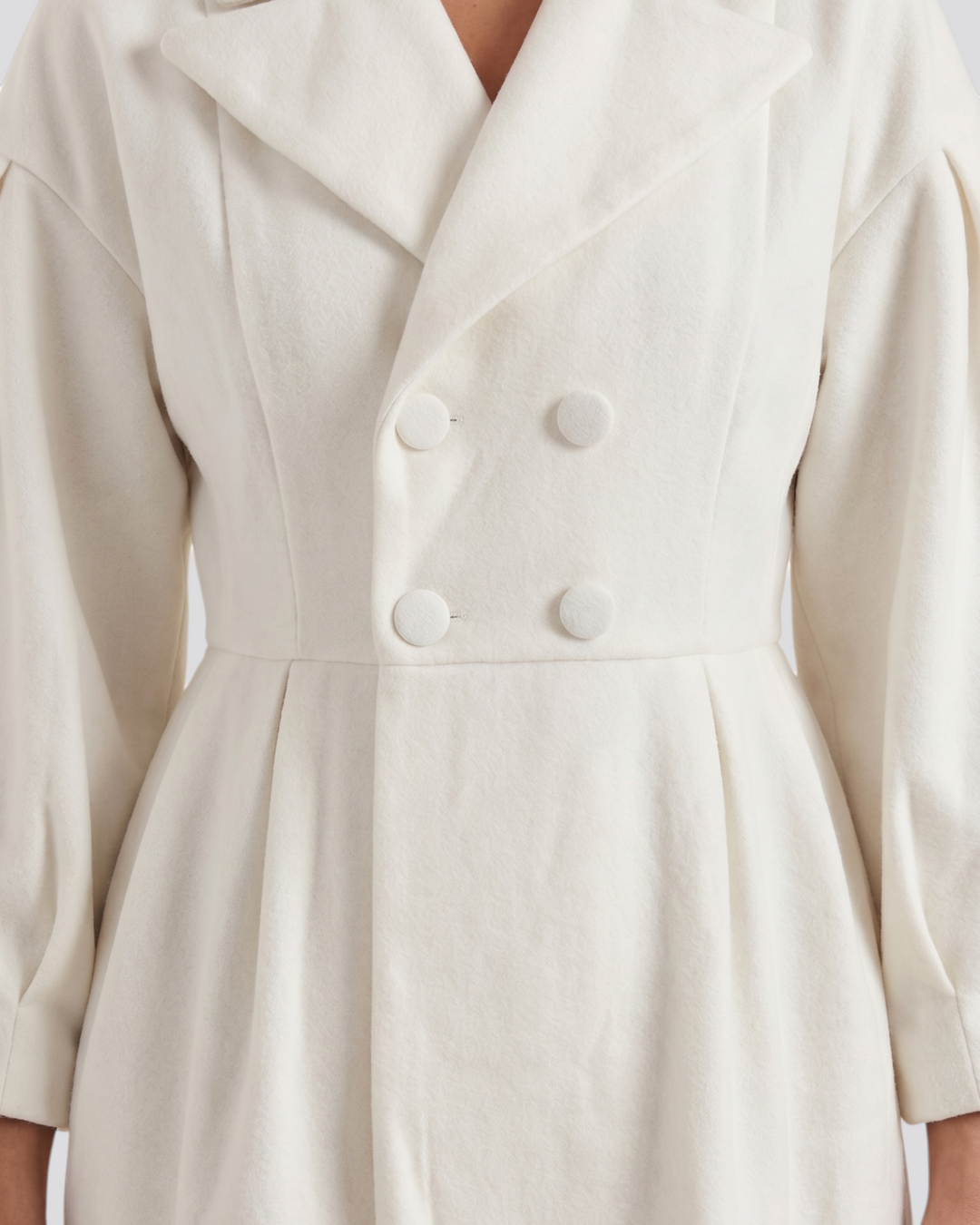 Luna Moda Stephanie white double-breasted trench coat with a structured waist and wide lapels