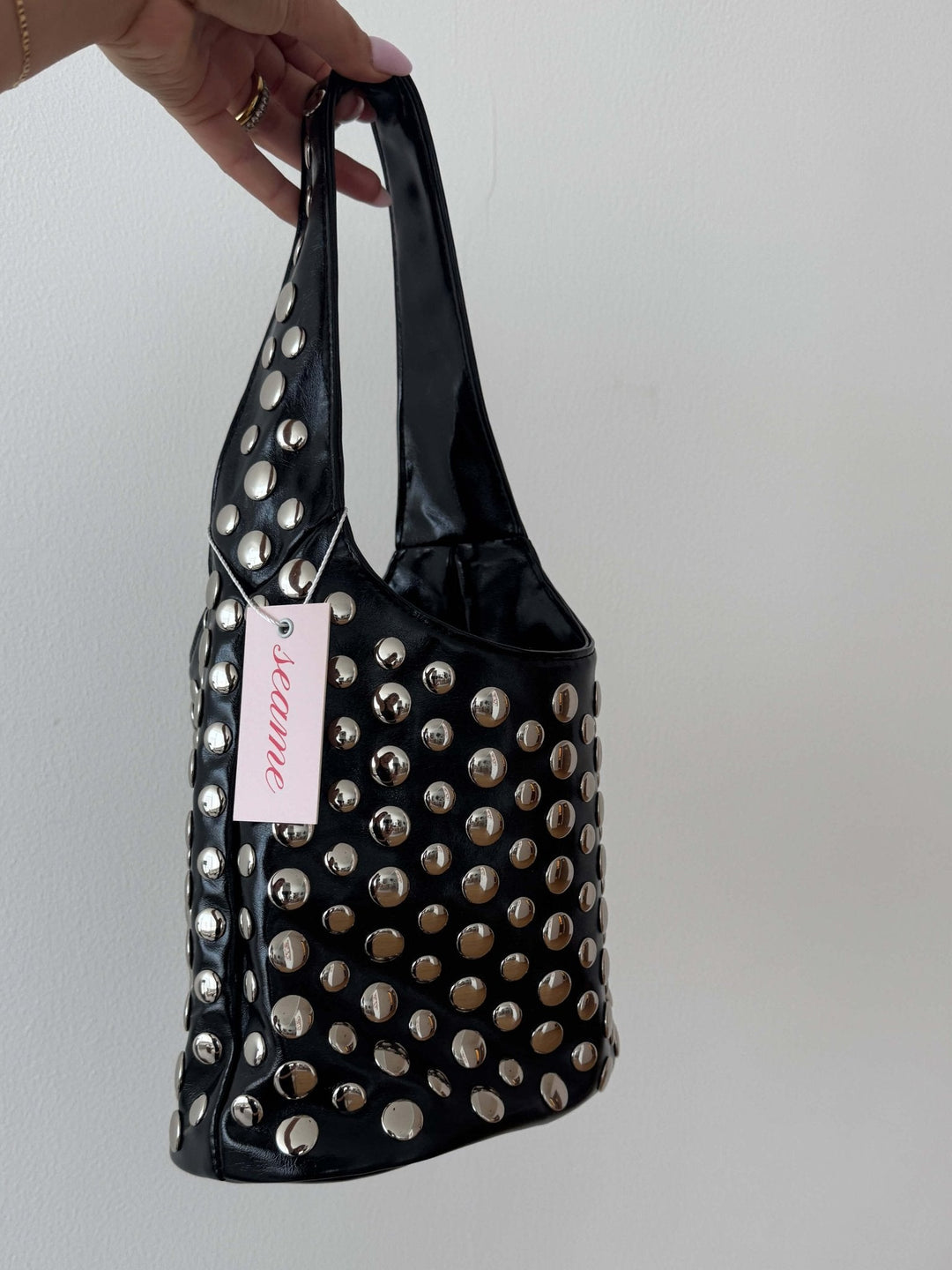 LIVIA - Borsa a secchiello con borchie