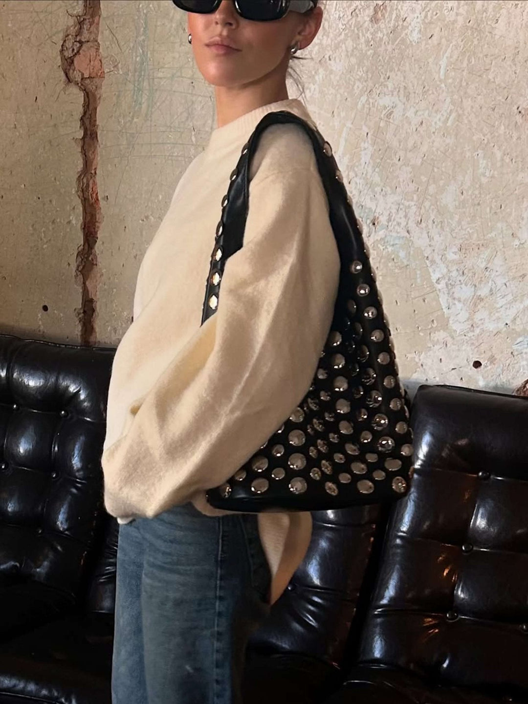 LIVIA - Borsa a secchiello con borchie